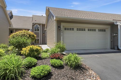 14917 45th Ave N, Plymouth, MN, 55446-3415 | Card Image