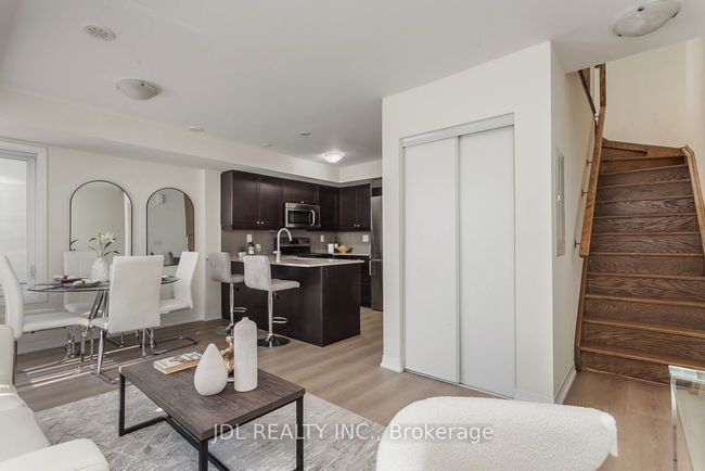 3 - 175 William Duncan Rd, Condo with 2 bedrooms, 2 bathrooms and 1 parking in North York ON | Image 11