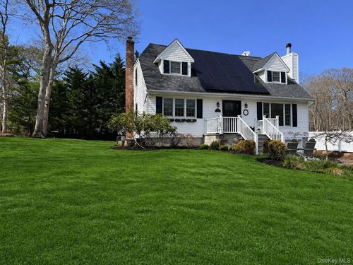 58 Ocean Ave, Hampton Bays, NY, 11946-2357 | Card Image