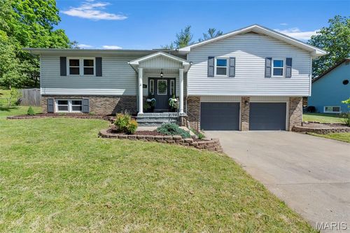 3918 Carolewood Dr, Cape Girardeau, MO, 63701-2159 | Card Image