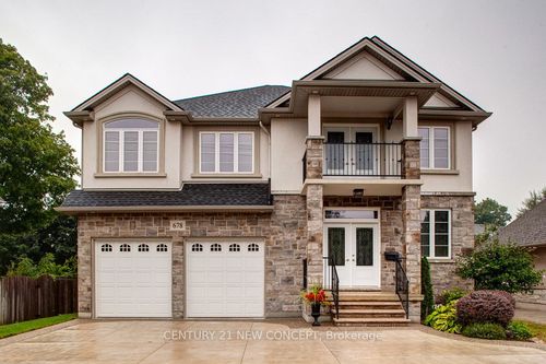 678 Garth St, Hamilton, ON, L9C4K2 | Card Image