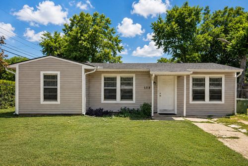 1318 Raines St, Arlington, TX, 76010-2946 | Card Image