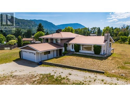 412 104 St, Castlegar, BC, V1N3G5 | Card Image