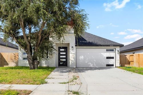 2221 N Woody St, Edinburg, TX, 78541-5717 | Card Image