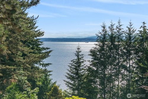 4014 57th Avenue Sw, Seattle, WA, 98116 | Card Image