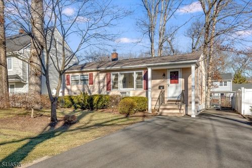 144 Redwood Ave, Wayne, NJ, 07470-5138 | Card Image