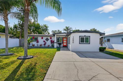 1090 77th Ave N, ST PETERSBURG, FL, 33702-5154 | Card Image