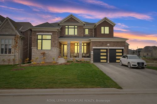 9 Mayflower Gdns, Tottenham, ON, L0G1W0 | Card Image