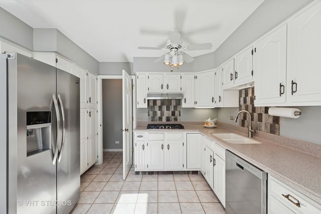 10428 Morningside Ct, Townhouse with 2 bedrooms, 3 bathrooms and 2 parking in Orland Park IL | Image 8