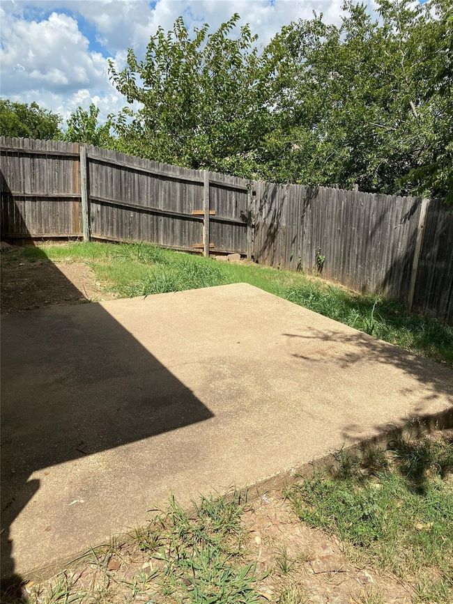 2812 Ridgecrest Dr, Home with 2 bedrooms, 1 bathrooms and null parking in Fort Worth TX | Image 17