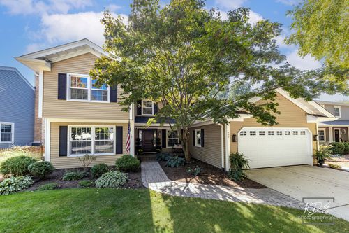 992 Belaire Ct, Naperville, IL, 60563-2401 | Card Image