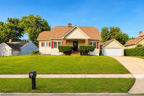 173 Brush Rd, Richmond Heights, OH, 44143-1129 | Card Image