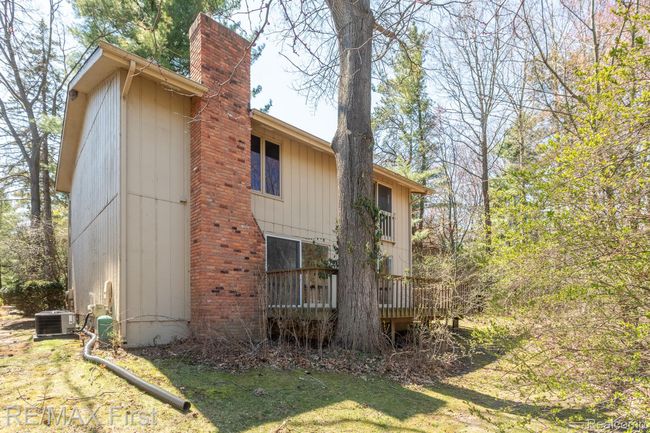 6620 Red Cedar Ln, Condo with 3 bedrooms, 3 bathrooms and null parking in West Bloomfield MI | Image 5