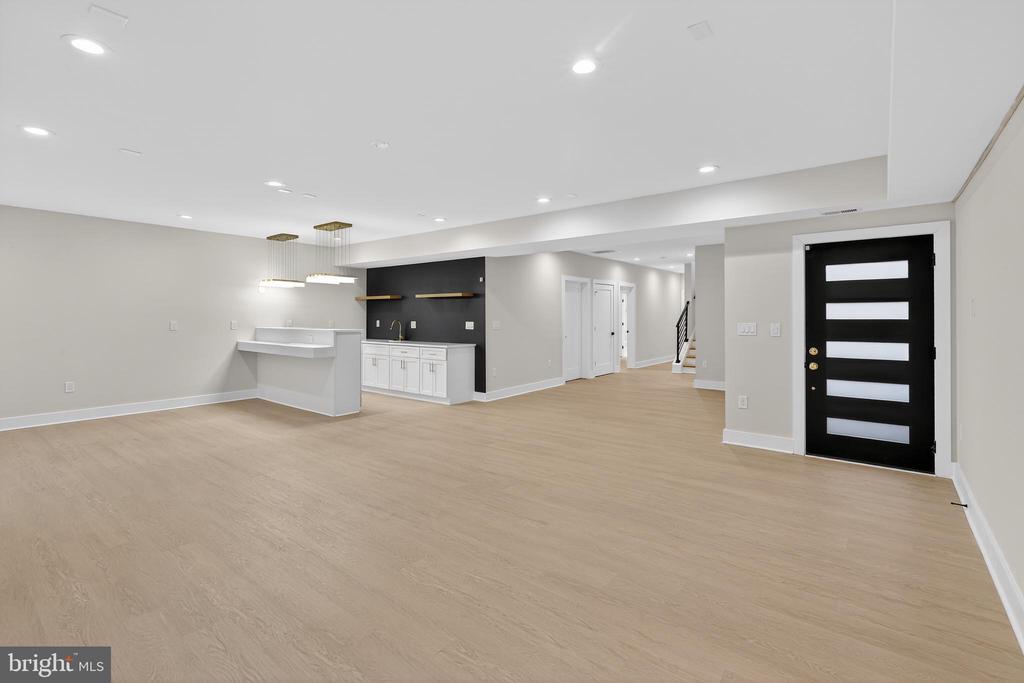 Residential in ARLINGTON 4