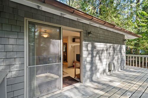 625 E Pointes Dr W, Shelton, WA, 98584-8853 | Card Image