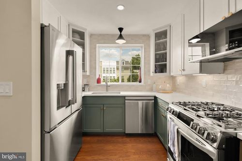 404-4067 S Four Mile Run Dr, ARLINGTON, VA, 22204-5613 | Card Image