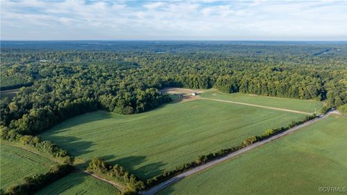 501 Racefield Dr, Toano, VA, 23168-8922 | Card Image
