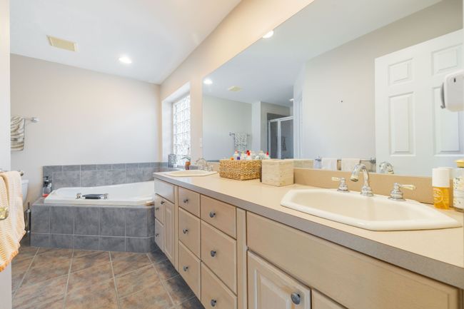 8555 Island Blvd, House other with 4 bedrooms, 3 bathrooms and null parking in Grosse Ile MI | Image 20