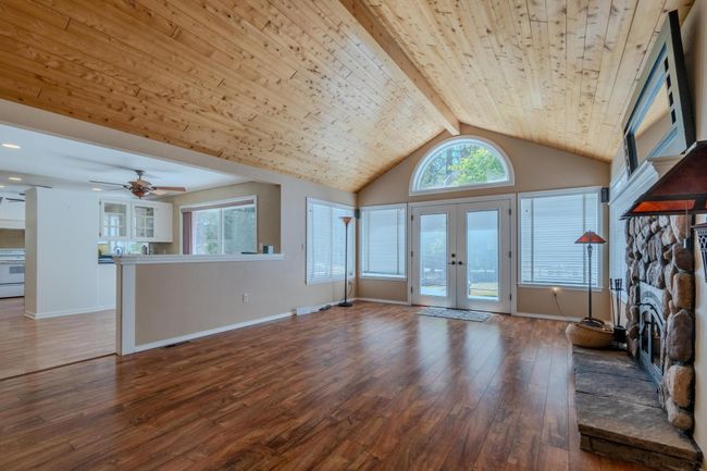 Living Room | Image 9
