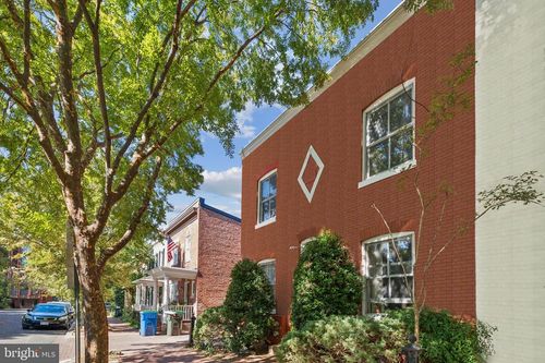 2143 Newport Pl Nw, WASHINGTON, DC, 20037-3041 | Card Image