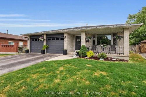 16 Classic Cres, London, ON, N5W5T8 | Card Image