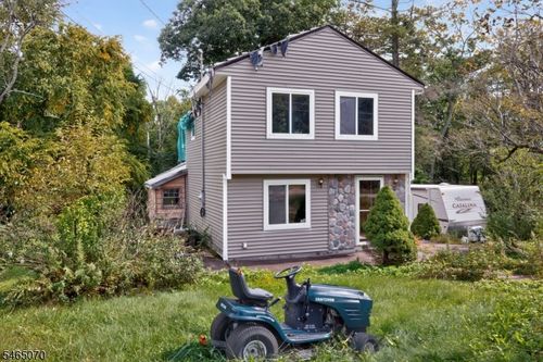 48 Lebanon Rd, Hewitt, NJ, 07421-1157 | Card Image