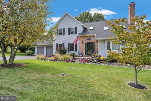 7502 Meadow Ln, READING, PA, 19606-9704 | Card Image