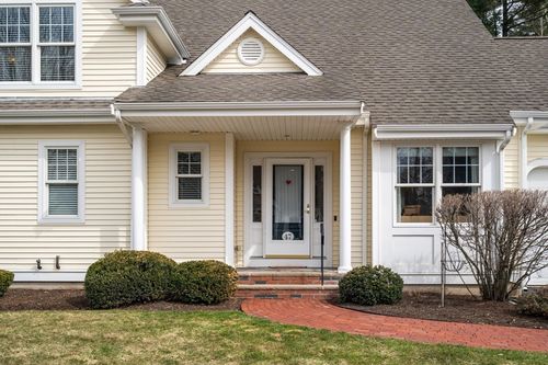 47-47 Holly Cir, Kingston, MA, 02364-3302 | Card Image