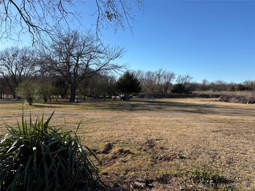 1 Pine St, Caddo, OK, 74729 | Card Image