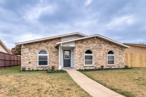 2909 Flagstone Dr, Garland, TX, 75044-5903 | Card Image