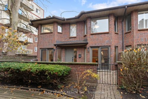 {{alt}} | Card Image