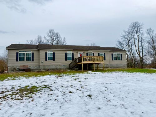 238 Lyons Rd, Plattsburgh, NY, 12901-8529 | Card Image