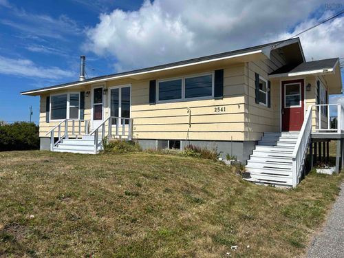 2541 Main St, Clarks Harbour, NS, B0W1P0 | Card Image