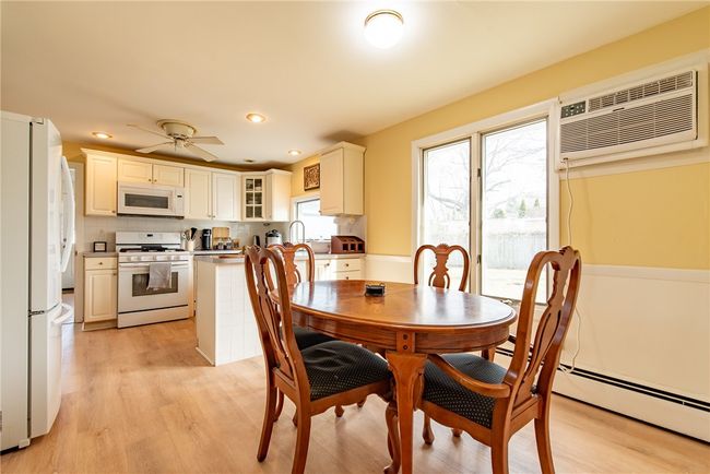 72 Flagg Ave, House other with 3 bedrooms, 2 bathrooms and 3 parking in Warwick RI | Image 7