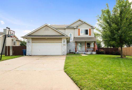 2712 Rushwood Dr, Augusta, KS, 67010-2411 | Card Image