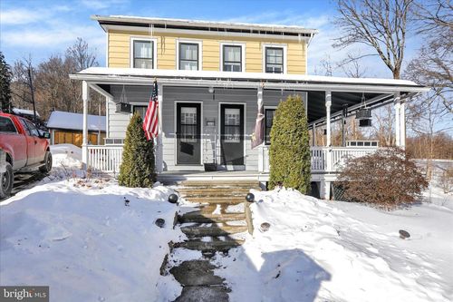 715 Furnace Rd, WERNERSVILLE, PA, 19565-9402 | Card Image