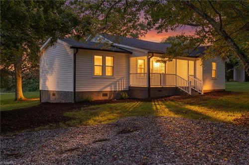 1054 Mulberry Mill Rd, North Wilkesboro, NC, 28659-7707 | Card Image