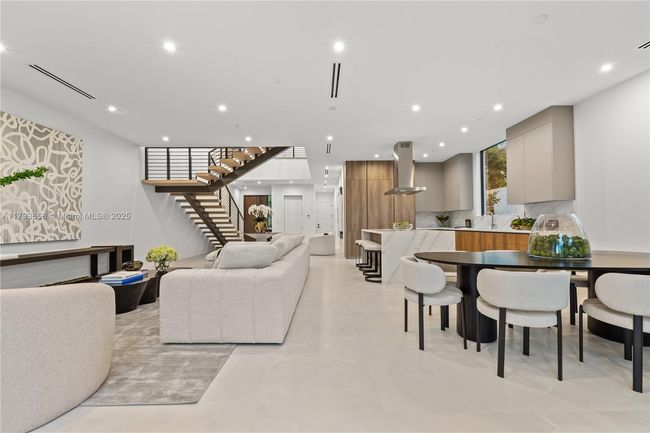 4951 University Dr, Townhouse with 3 bedrooms, 5 bathrooms and null parking in Coral Gables FL | Image 15