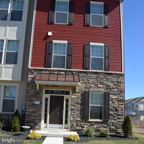 7919 Wormans Mill Rd, FREDERICK, MD, 21701-3047 | Card Image