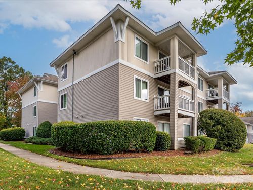 apt-k-10005 Graduate Ln, Charlotte, NC, 28262-8869 | Card Image