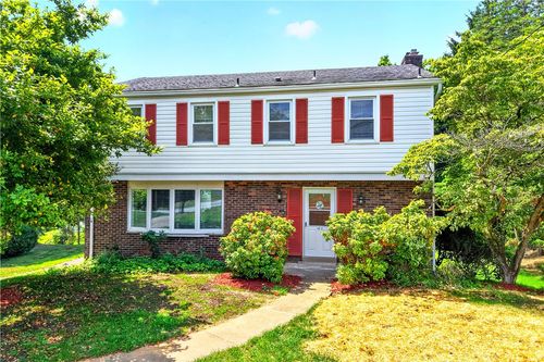 1033 Balmoral Dr, Pittsburgh, PA, 15237-6217 | Card Image