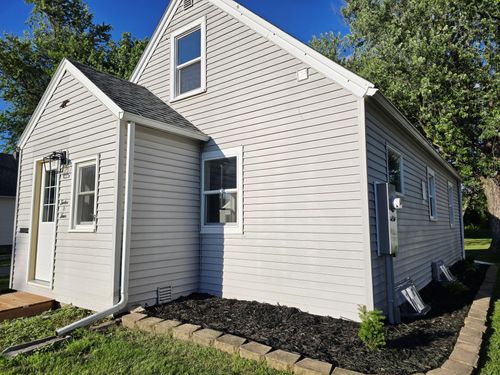 1204 10th St Ne, Austin, MN, 55912-3624 | Card Image