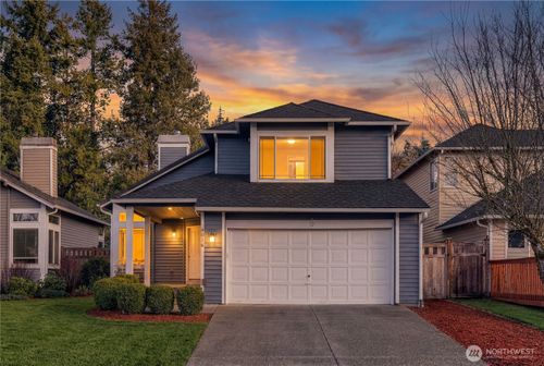 4016 243rd Pl Se, Sammamish, WA, 98029-7586 | Card Image