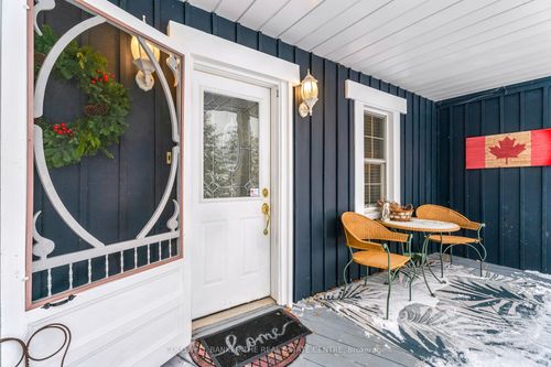 {{alt}} | Card Image