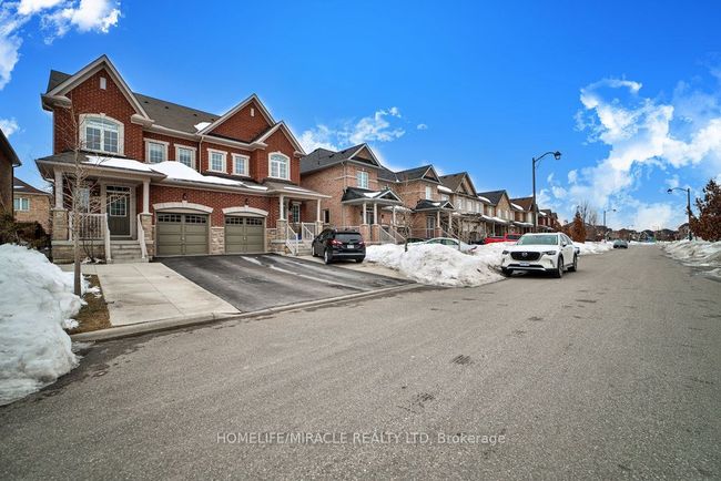 24 Deer Ridge Trail, House attached with 5 bedrooms, 4 bathrooms and 3 parking in Caledon ON | Image 37