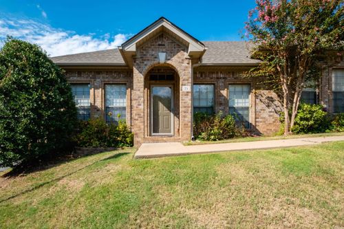 73 Reservoir Heights Dr, Little Rock, AR, 72227-5799 | Card Image