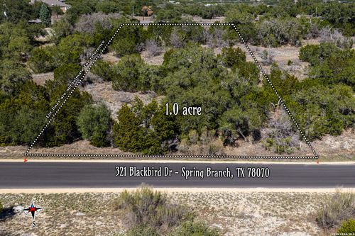 321 Blackbird Dr, Spring Branch, TX, 78070-5426 | Card Image