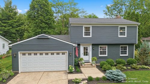 1910 Ridgemoor Dr Se, Grand Rapids, MI, 49506-5147 | Card Image