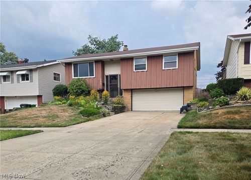 5675 Andover Blvd, Garfield Heights, OH, 44125-3554 | Card Image