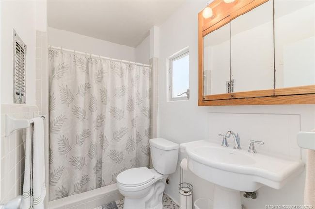 Primary Bath | Image 16